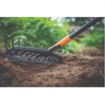 Fiskars Quickfit Evrensel Tırmık (1000643) 135051 - Temiztarim.com