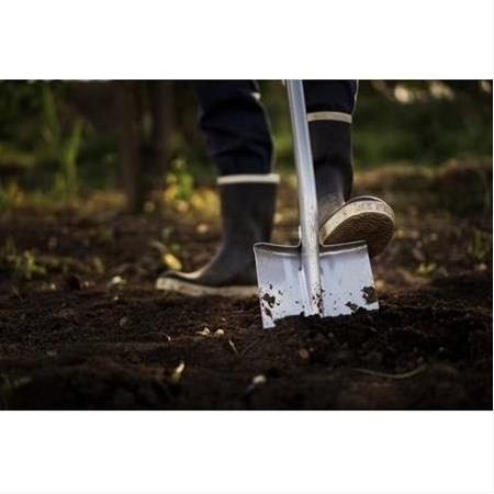 Fiskars 131300-1001567 Teleskopik Bahçe Küreği Sivri Uçlu